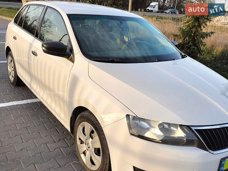 Хэтчбек Skoda Rapid 2015 в Луцке