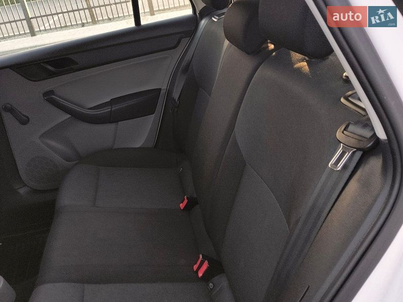 Хэтчбек Skoda Rapid 2015 в Луцке