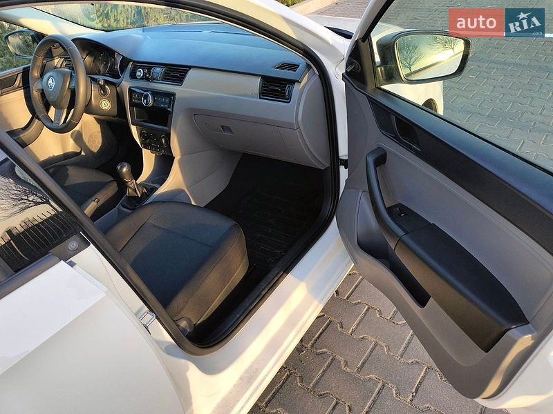Хэтчбек Skoda Rapid 2015 в Луцке