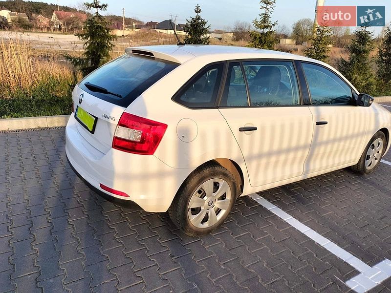 Хэтчбек Skoda Rapid 2015 в Луцке