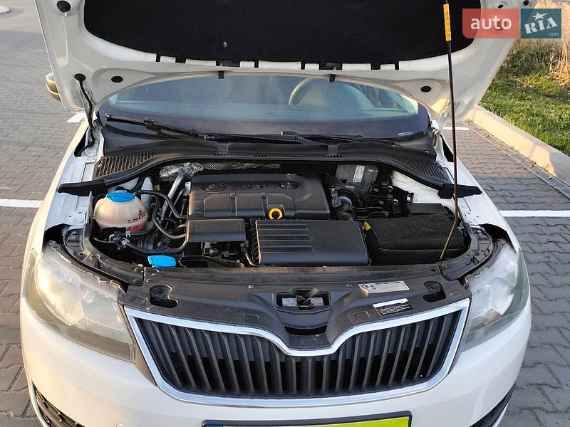 Хэтчбек Skoda Rapid 2015 в Луцке