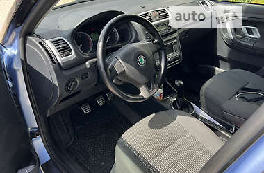 Мінівен Skoda Roomster Scout 2008 в 