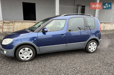 Минивэн Skoda Roomster Scout 2009 в Камне-Каширском