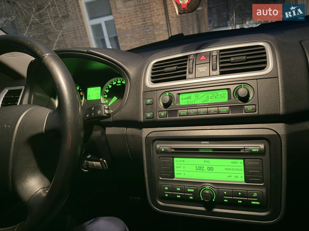 Авто в чудовому стані,в рідній фарбі,двигун та коробка супер,по кузову все ок,комплектація Scout,на 17 титанах,фари лінзовані,туманки,два ключа,клімат,підігріви сидінь,гарна акустика,оригінальний фаркоп,панорамний дах та ін!!!