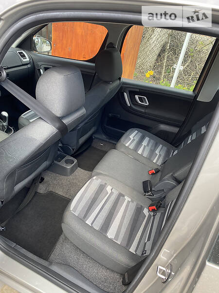 Хэтчбек Skoda Roomster 2007 в Нововолынске фото 5 Хэтчбек Skoda Roomster 2007 в Нововолынске