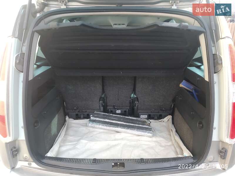 Микровэн Skoda Roomster 2009 в Любешове