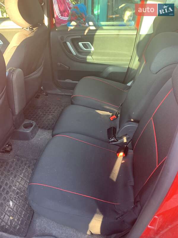 Микровэн Skoda Roomster 2009 в Кривом Роге