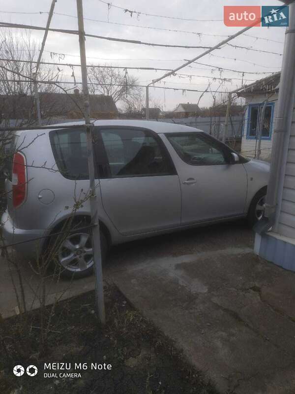 Микровэн Skoda Roomster 2007 в Покрове