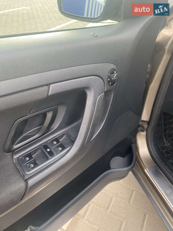 Мікровен Skoda Roomster 2011 в Дубні