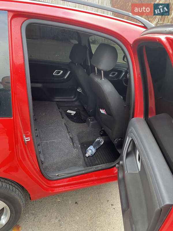 Микровэн Skoda Roomster 2008 в Черноморске