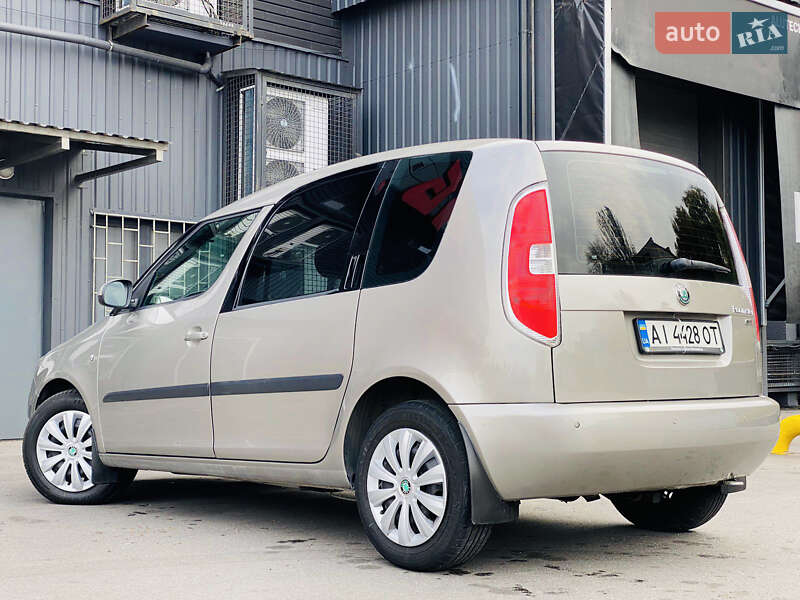 Микровэн Skoda Roomster 2011 в Днепре