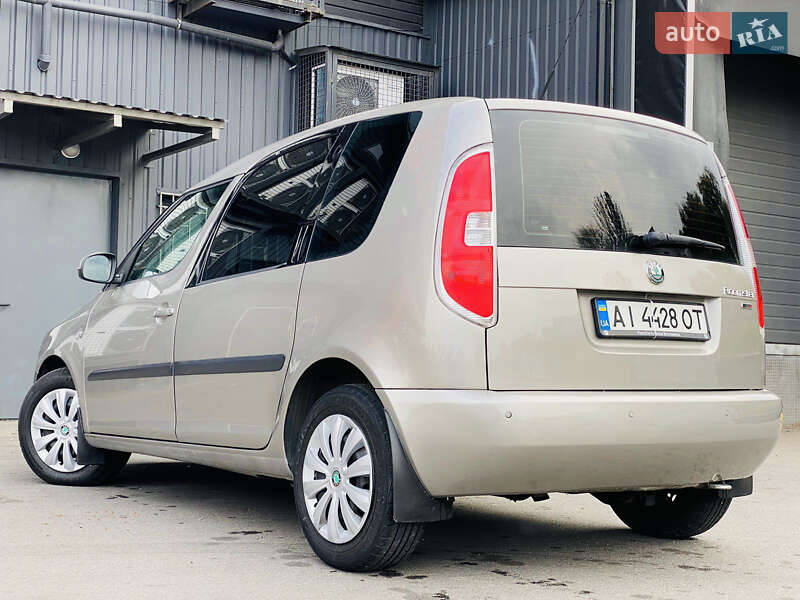 Микровэн Skoda Roomster 2011 в Днепре