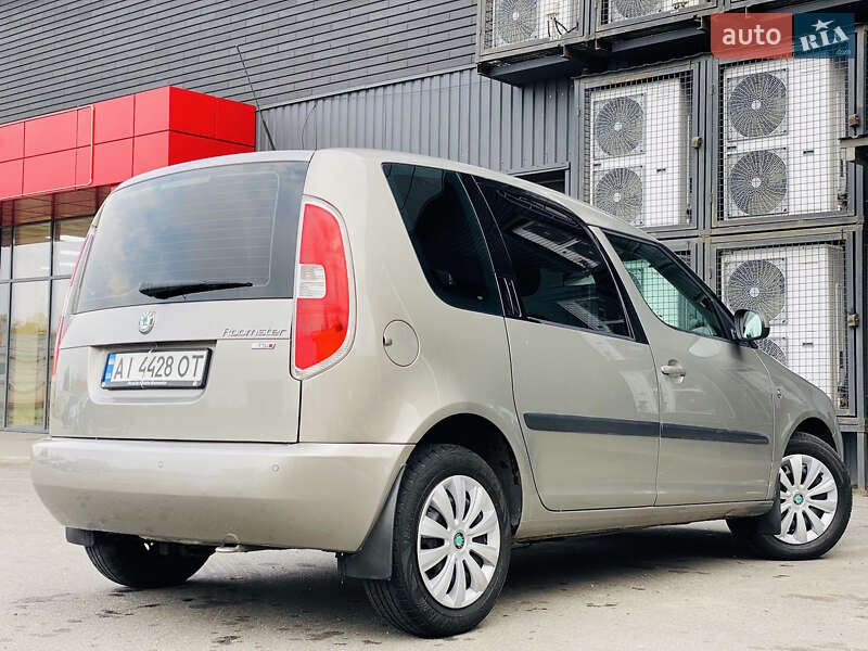 Микровэн Skoda Roomster 2011 в Днепре