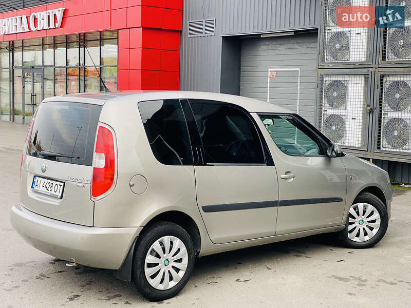 Микровэн Skoda Roomster 2011 в Днепре
