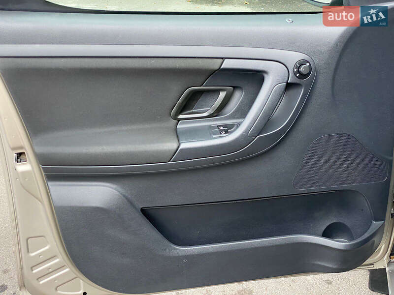 Микровэн Skoda Roomster 2011 в Днепре