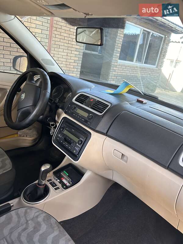 Микровэн Skoda Roomster 2008 в Веселинове