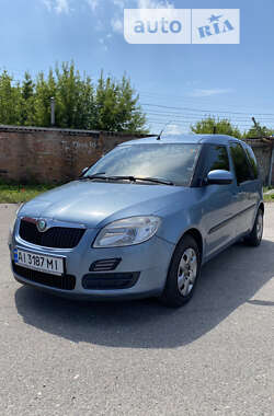 Микровэн Skoda Roomster 2007 в 