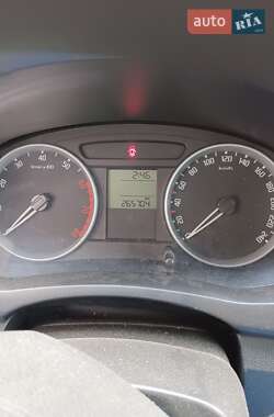 Микровэн Skoda Roomster 2009 в 
