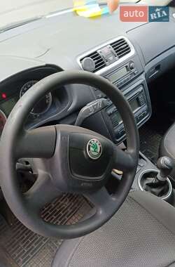 Микровэн Skoda Roomster 2009 в 