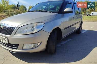 Микровэн Skoda Roomster 2011 в 