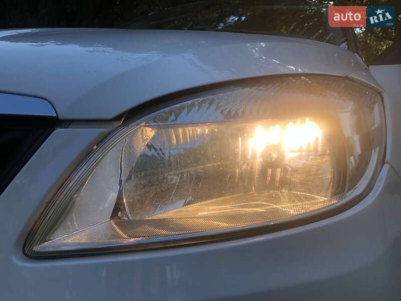 Микровэн Skoda Roomster 2014 в Луцке фото 20 Микровэн Skoda Roomster 2014 в Луцке