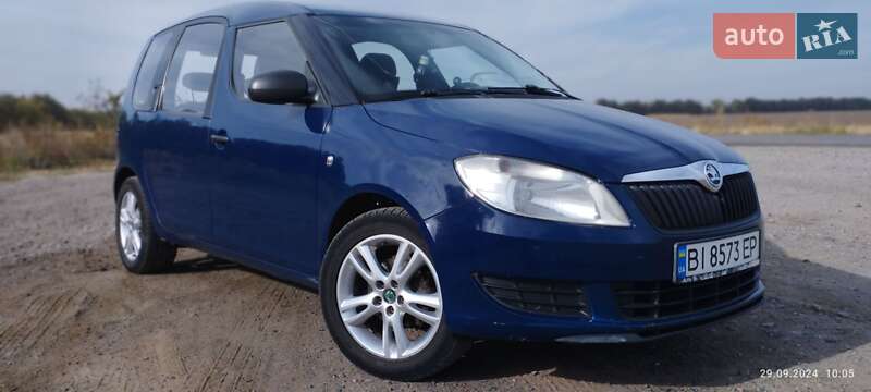 Микровэн Skoda Roomster 2013 в 