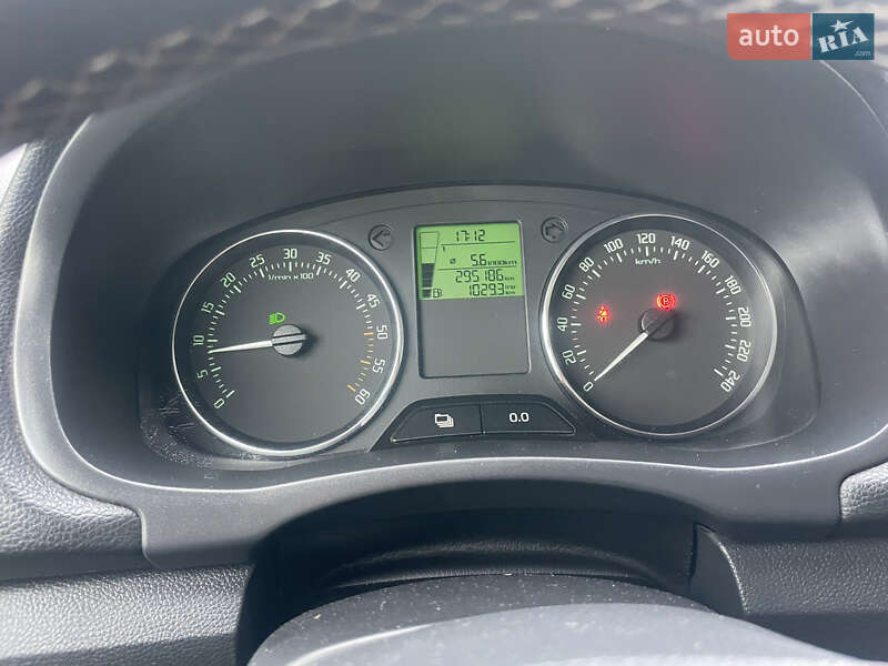 Микровэн Skoda Roomster 2015 в Броварах фото 15 Микровэн Skoda Roomster 2015 в Броварах