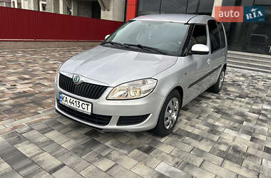 Микровэн Skoda Roomster 2012 в Тячеве