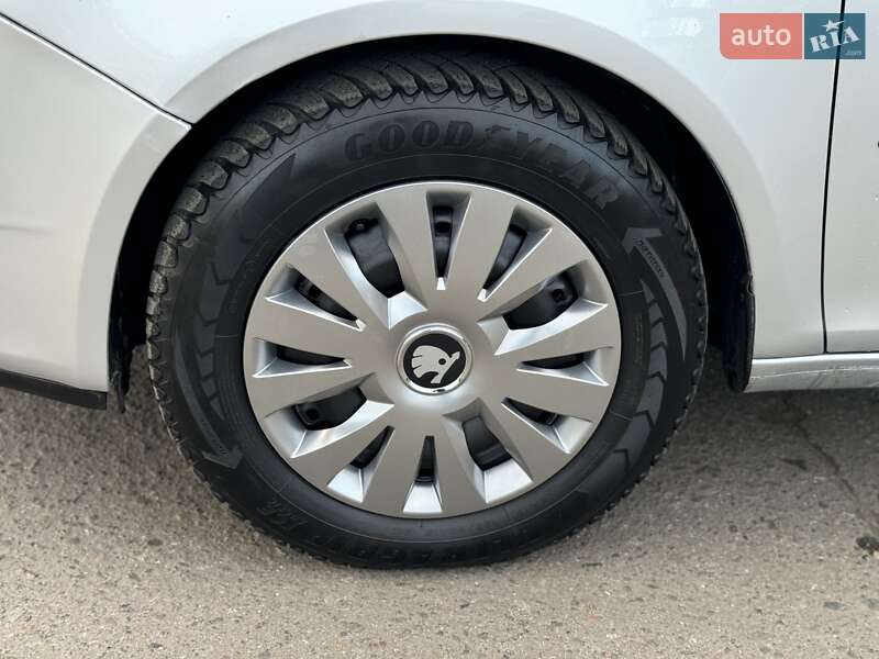 Мікровен Skoda Roomster 2008 в Дубні