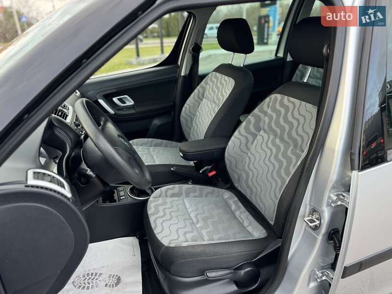 Мікровен Skoda Roomster 2008 в Дубні