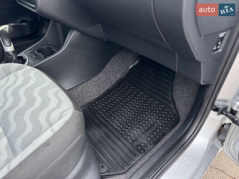 Мікровен Skoda Roomster 2008 в Дубні