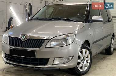 Мікровен Skoda Roomster 2011 в Сваляві