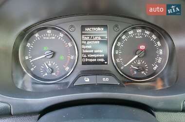 Микровэн Skoda Roomster 2012 в 