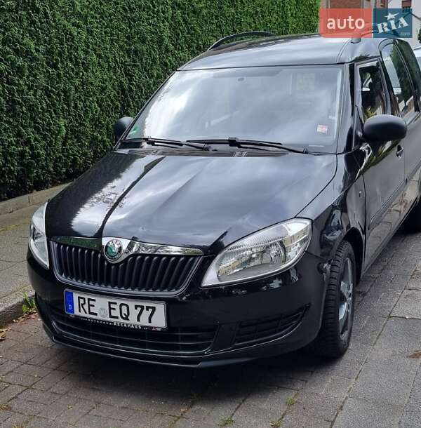 Микровэн Skoda Roomster 2012 в Кременчуге