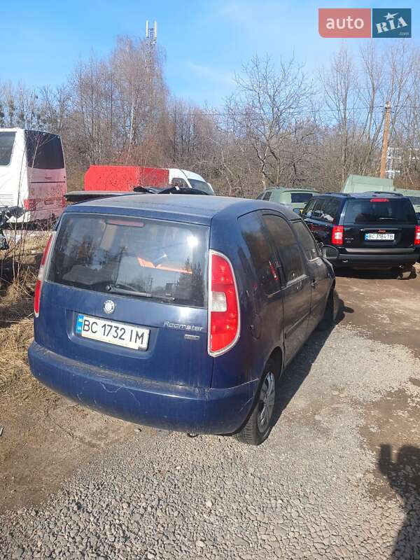Микровэн Skoda Roomster 2009 в Львове