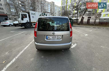 Микровэн Skoda Roomster 2010 в 
