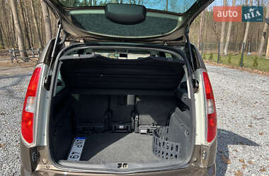 Микровэн Skoda Roomster 2012 в 