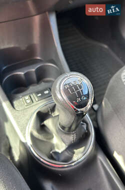 Микровэн Skoda Roomster 2010 в 
