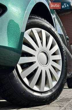 Микровэн Skoda Roomster 2010 в 