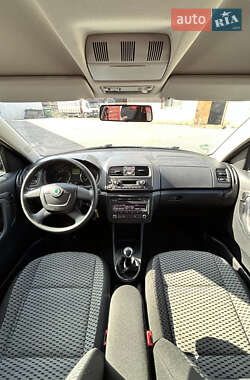 Микровэн Skoda Roomster 2010 в 