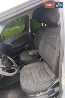Микровэн Skoda Roomster 2014 в 
