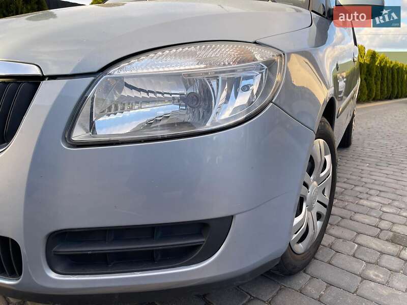Мікровен Skoda Roomster 2009 в Любомлі