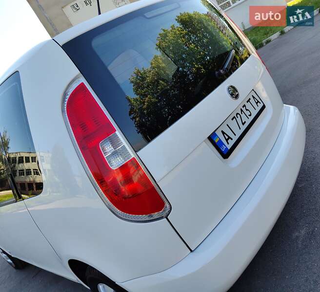 Микровэн Skoda Roomster 2013 в Белой Церкви