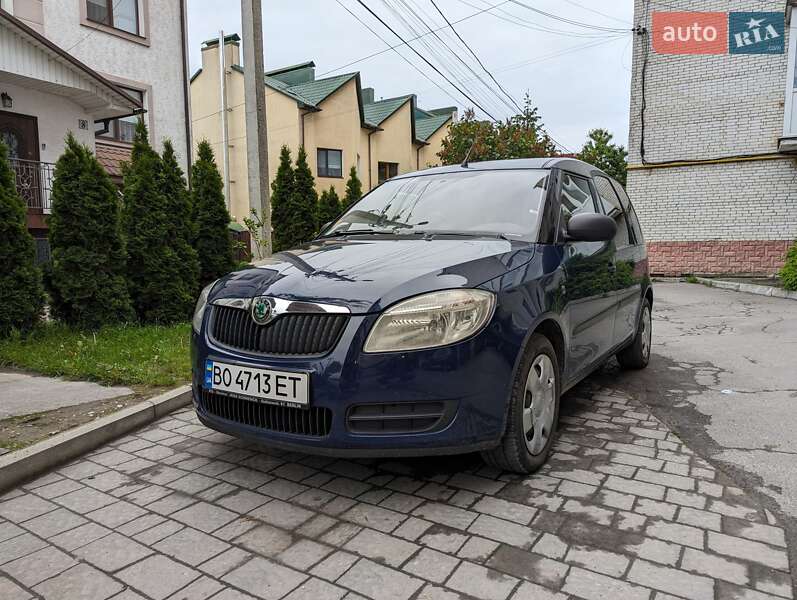 Микровэн Skoda Roomster 2009 в 