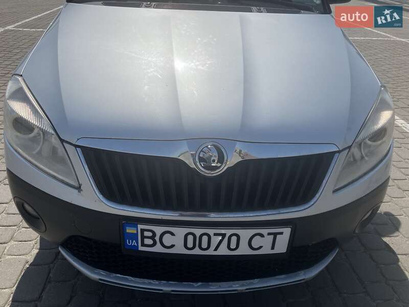 Микровэн Skoda Roomster 2012 в Львове
