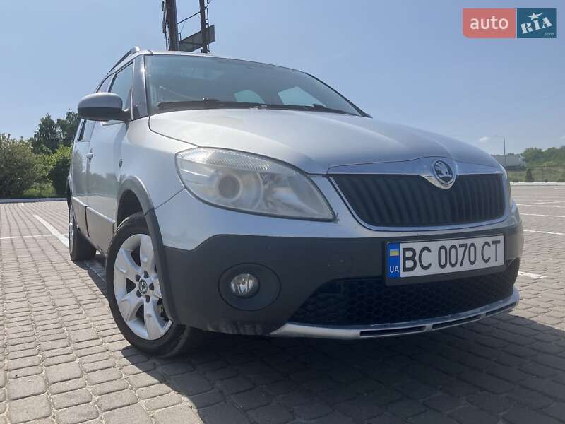 Микровэн Skoda Roomster 2012 в Львове