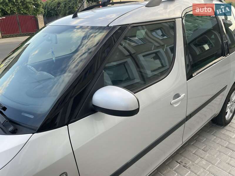 Микровэн Skoda Roomster 2008 в 
