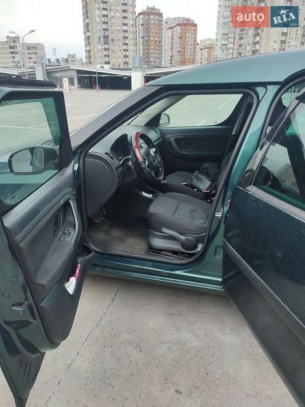 Мікровен Skoda Roomster 2011 в Києві