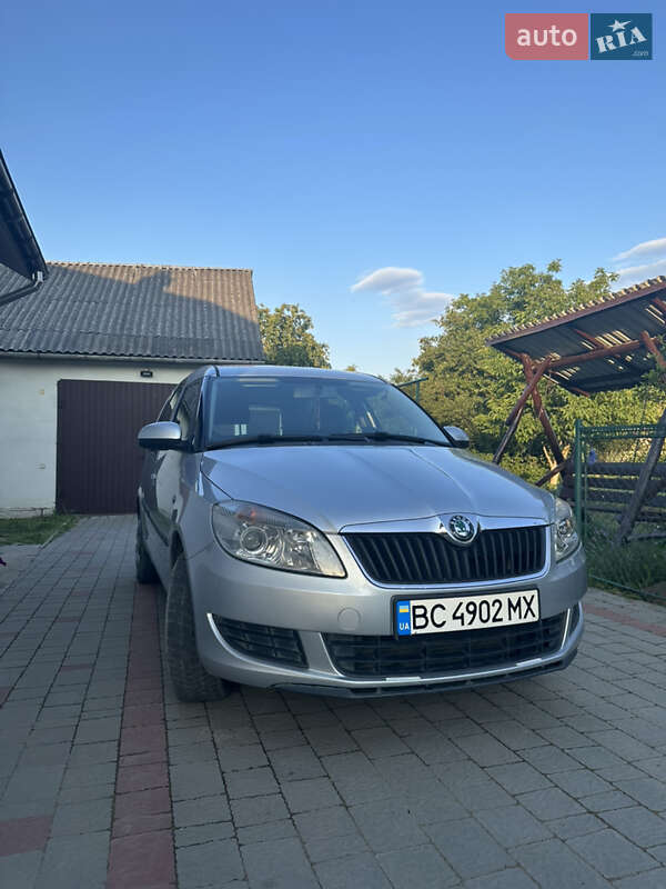 Skoda Roomster 2012