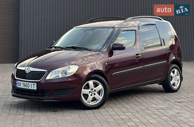 Микровэн Skoda Roomster 2011 в Сарнах
